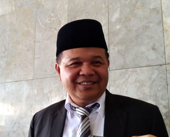 200928114838-aa-um.jpg