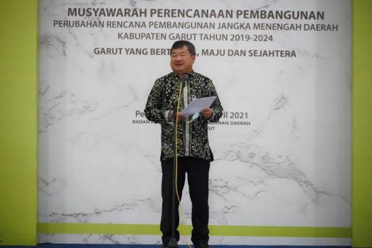 210501064221-bupat.jpg