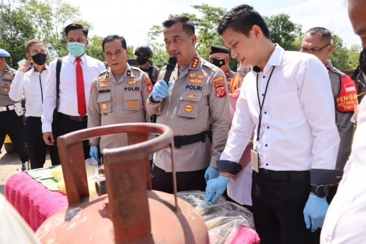 220914055724-polis.jpg