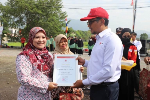220919071207-momen.jpg