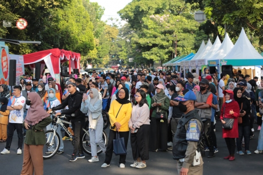 230705130332-warga.jpg